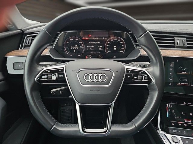 Audi e-tron 2022