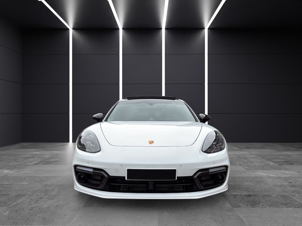 Porsche Panamera 2023