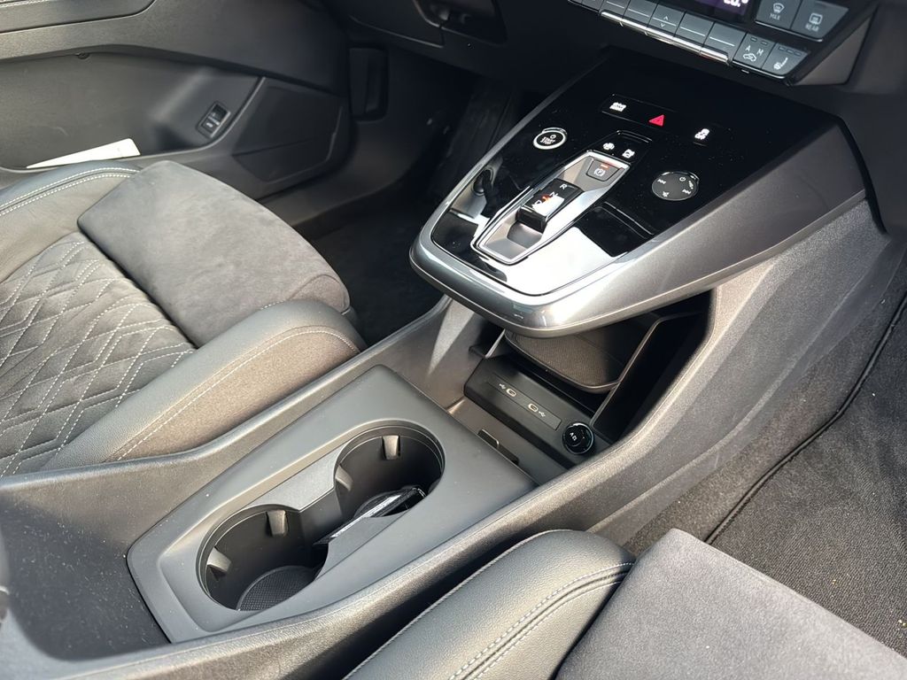 Audi Q4 e-tron 2025