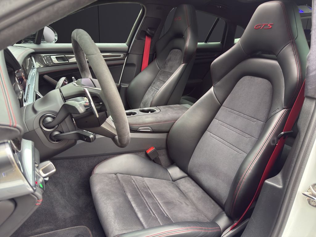 Porsche Panamera 2023