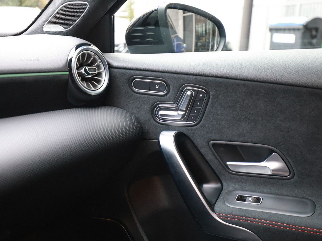 Mercedes-Benz A 250 2024