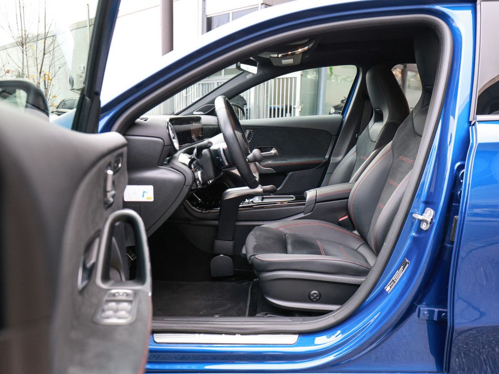 Mercedes-Benz A 250 2024