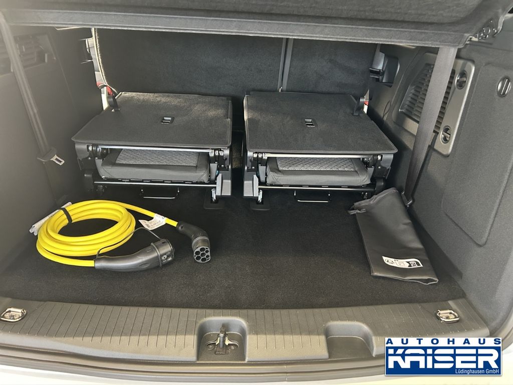 Ford Grand Tourneo 2025