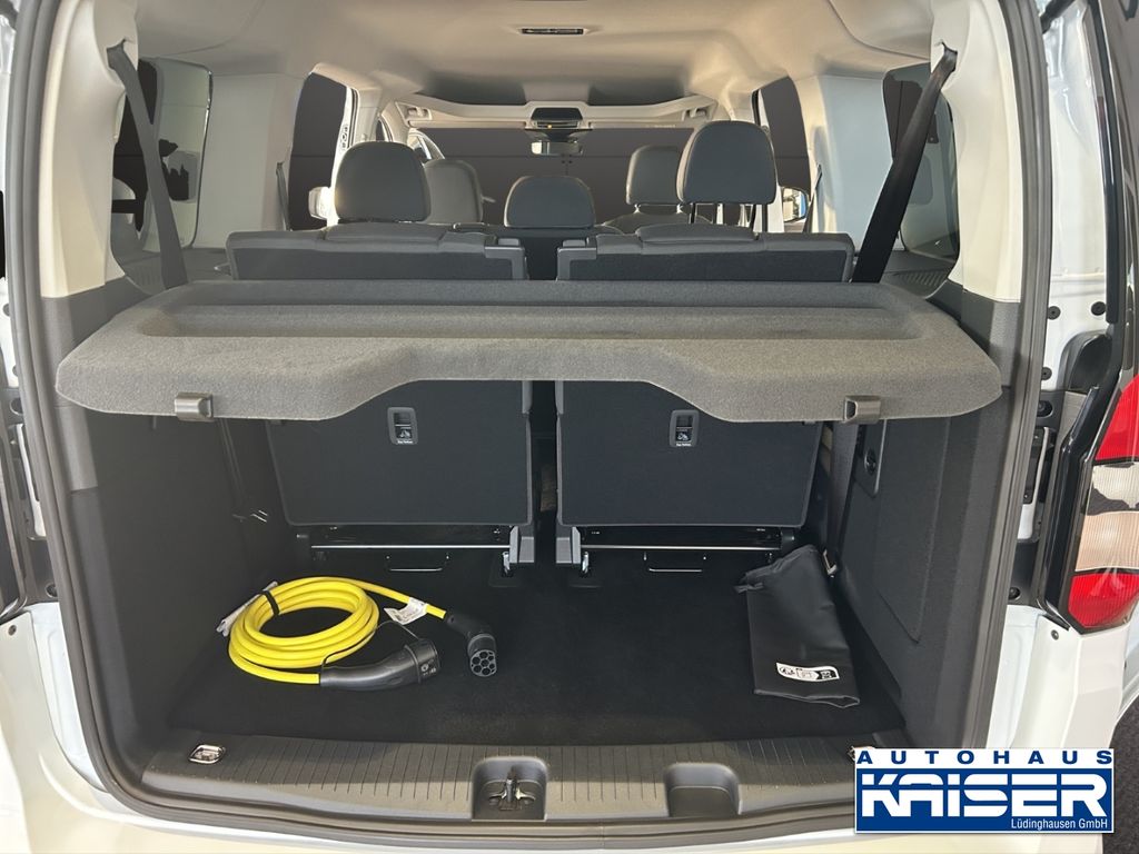 Ford Grand Tourneo 2025