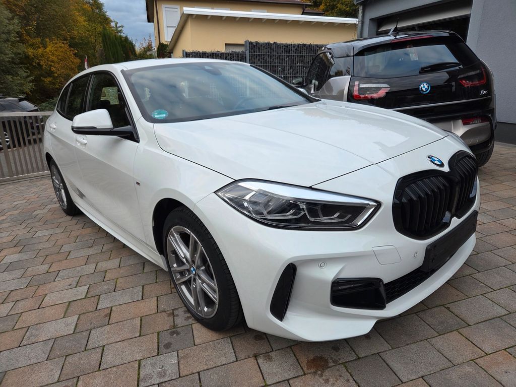 BMW 118 2022