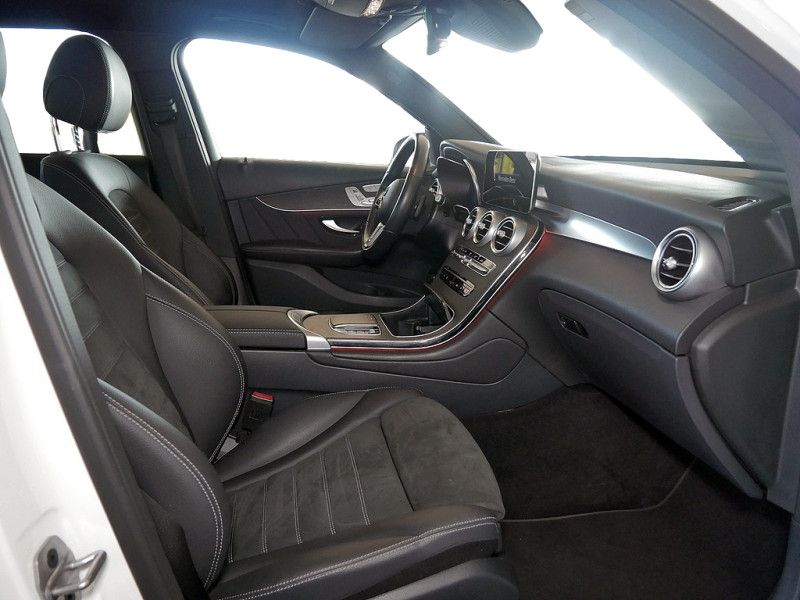 Mercedes-Benz GLC 300 2022