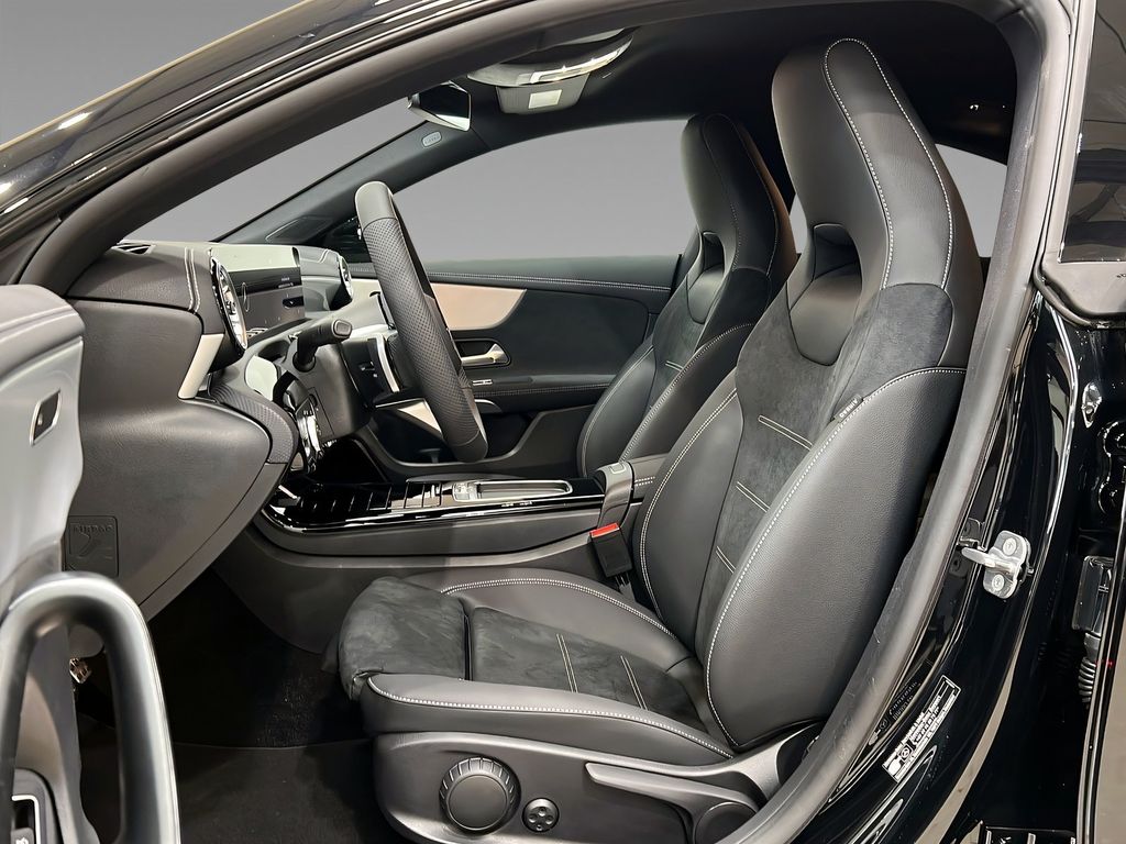 Mercedes-Benz CLA 200 2025
