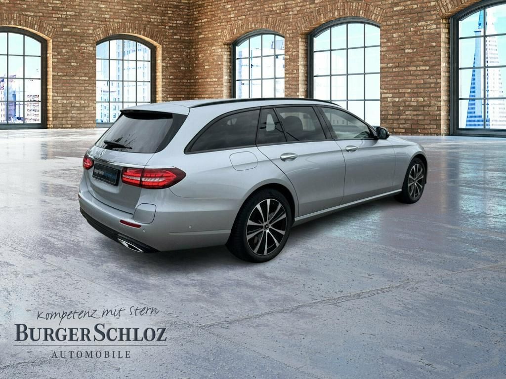 Mercedes-Benz E 300 2022