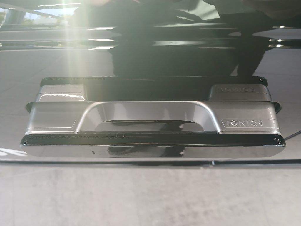 Hyundai IONIQ 9 2025