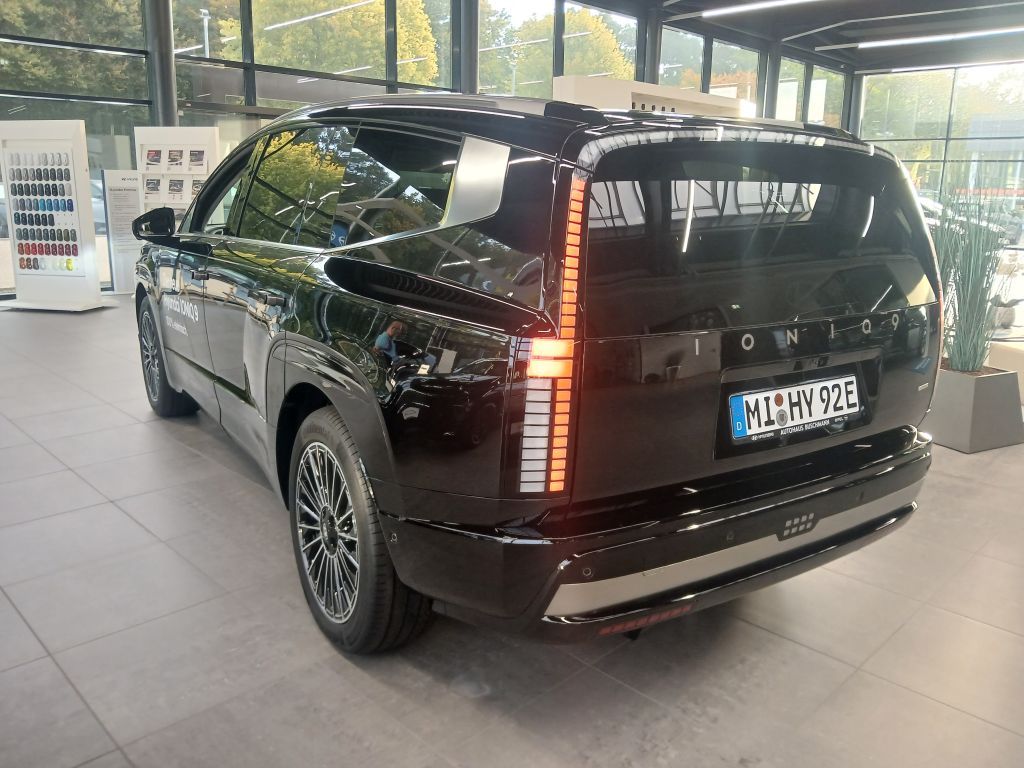 Hyundai IONIQ 9 2025