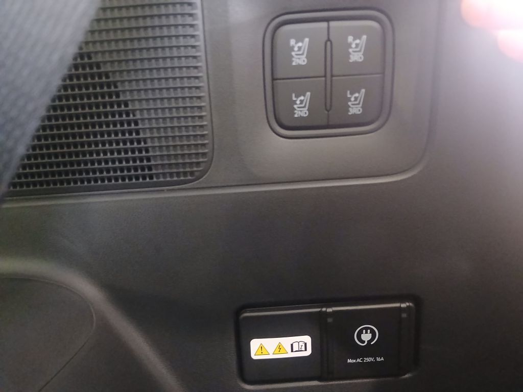 Hyundai IONIQ 9 2025