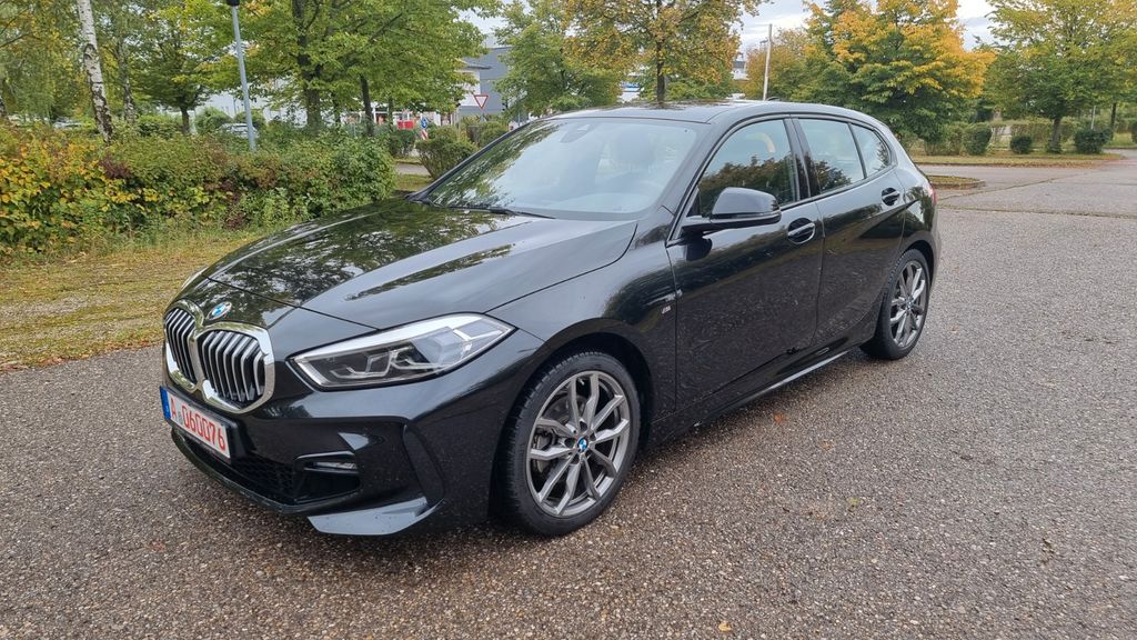 BMW 118 2024