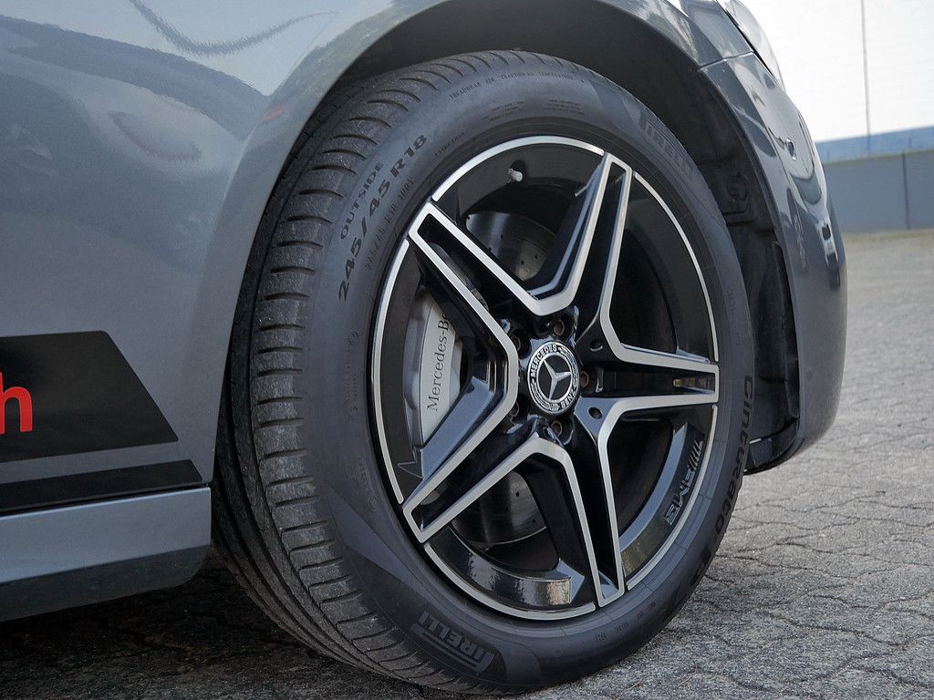 Mercedes-Benz E 300 2022