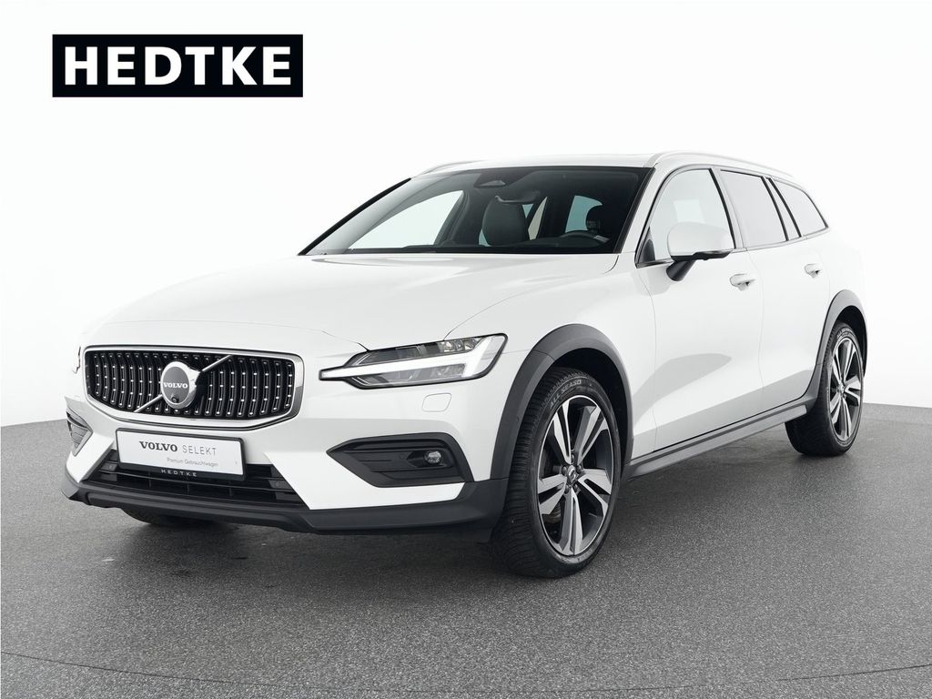 Volvo V60 Cross Country 2023
