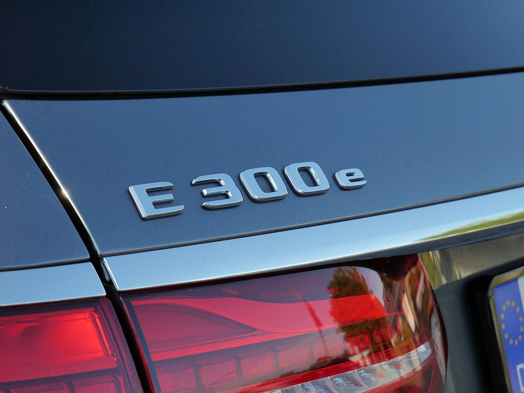Mercedes-Benz E 300 2022