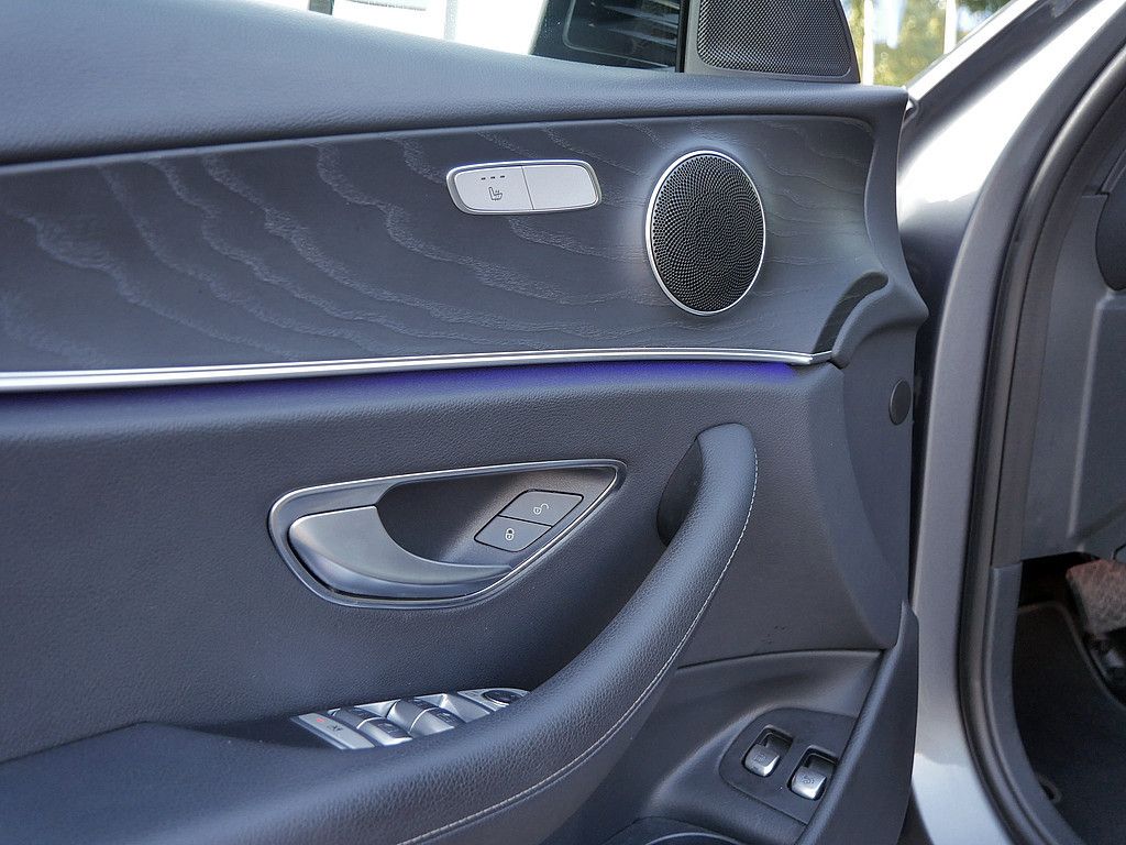 Mercedes-Benz E 300 2022