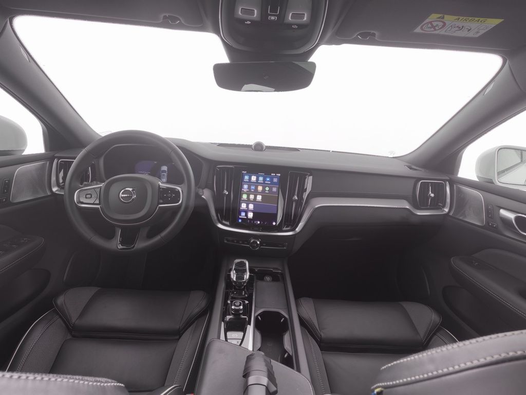 Volvo V60 Cross Country 2023