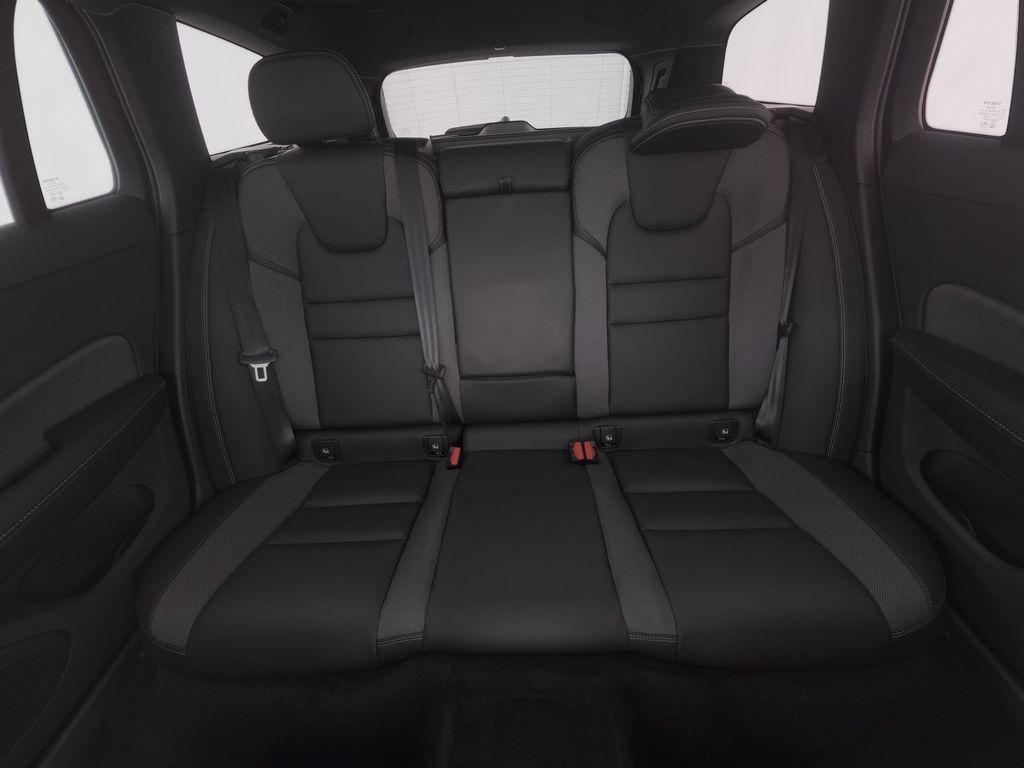 Volvo V60 Cross Country 2023