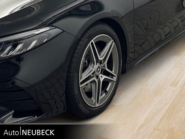 Mercedes-Benz A 220 2024