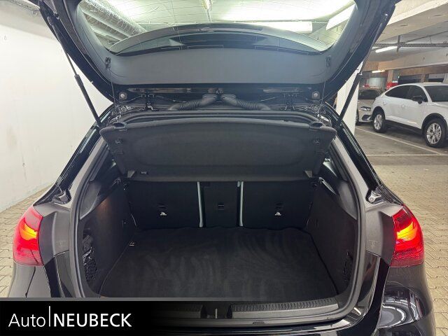 Mercedes-Benz A 220 2024