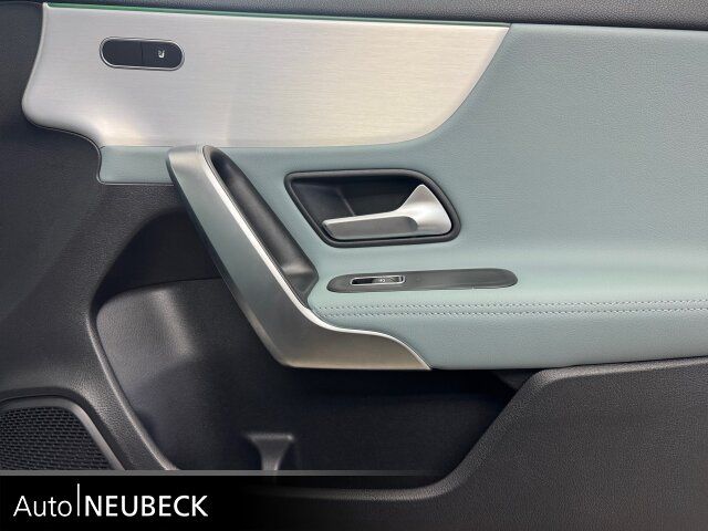 Mercedes-Benz A 220 2024