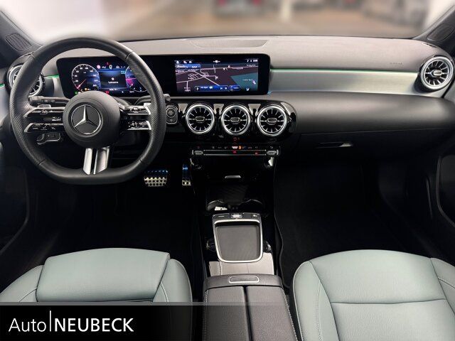 Mercedes-Benz A 220 2024