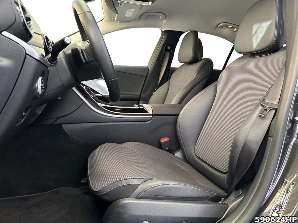 Mercedes-Benz C 200 2025