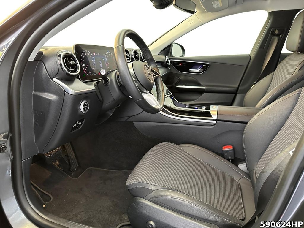 Mercedes-Benz C 200 2025