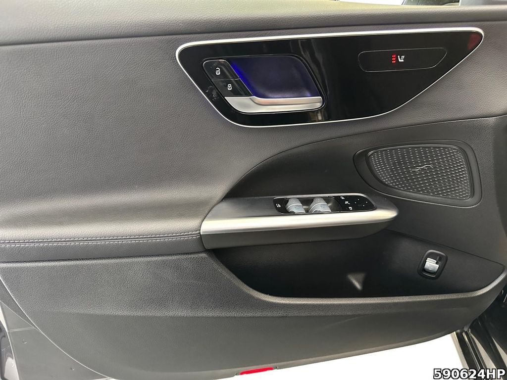 Mercedes-Benz C 200 2025