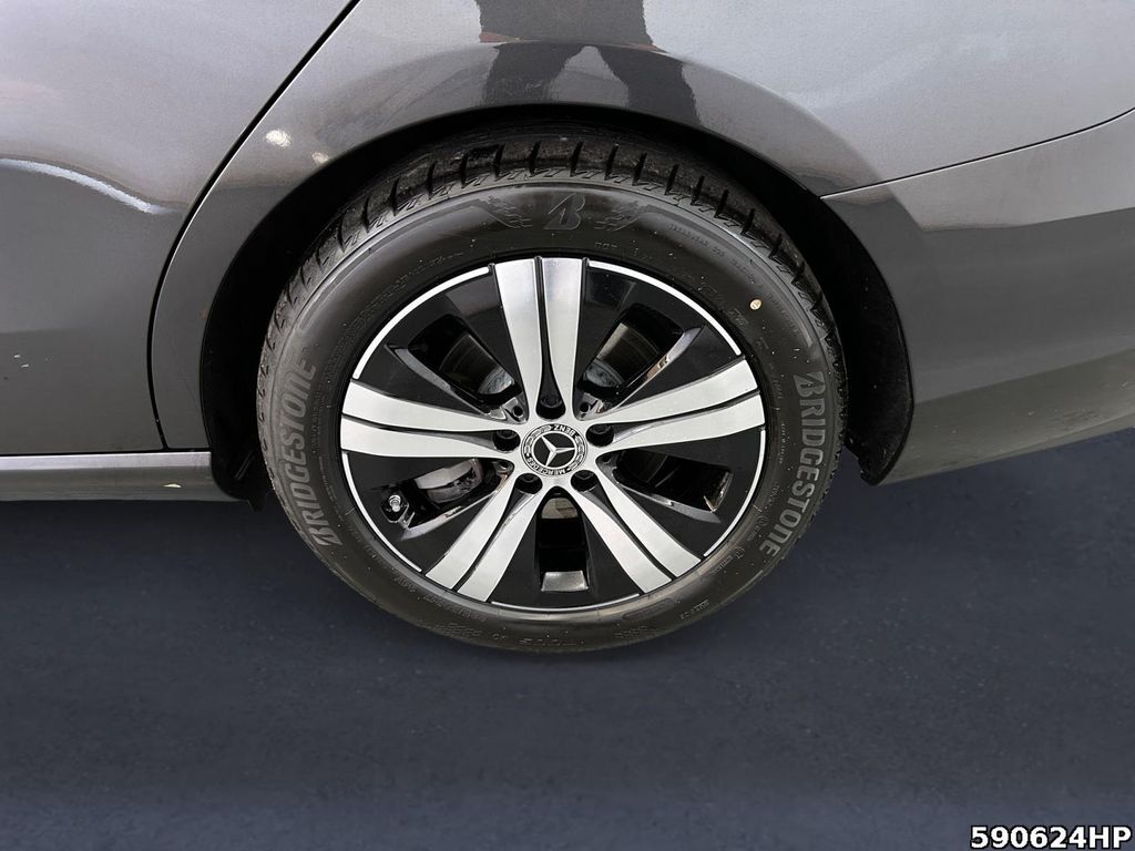 Mercedes-Benz C 200 2025