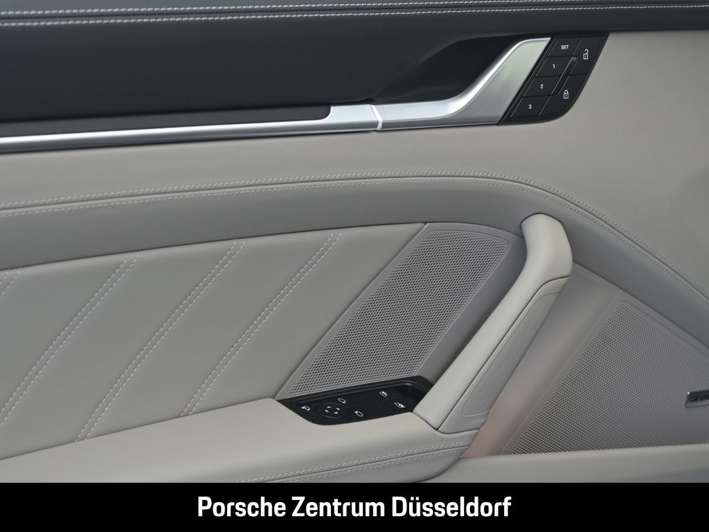 Porsche 992 2025