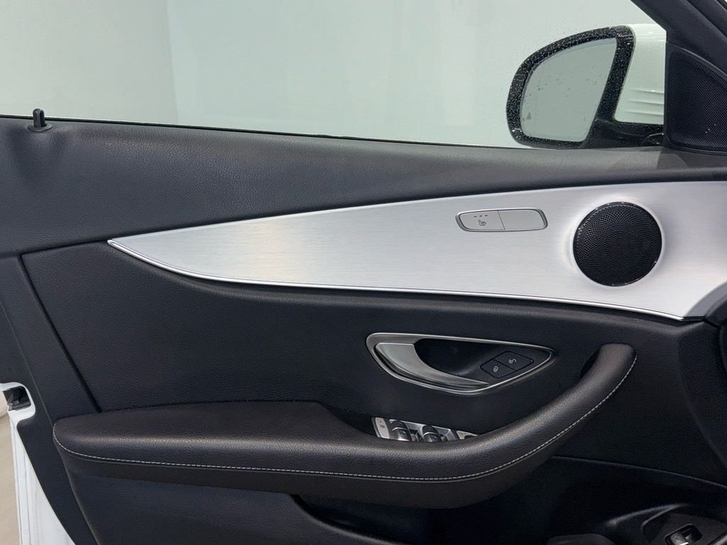 Mercedes-Benz E 300 2022