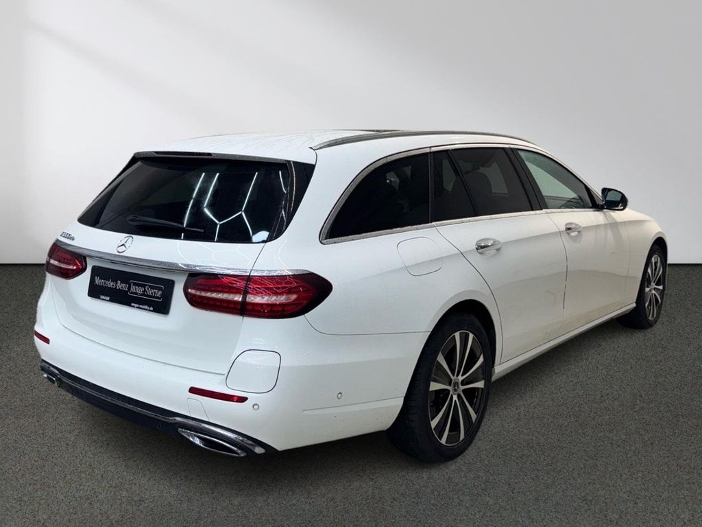Mercedes-Benz E 300 2022
