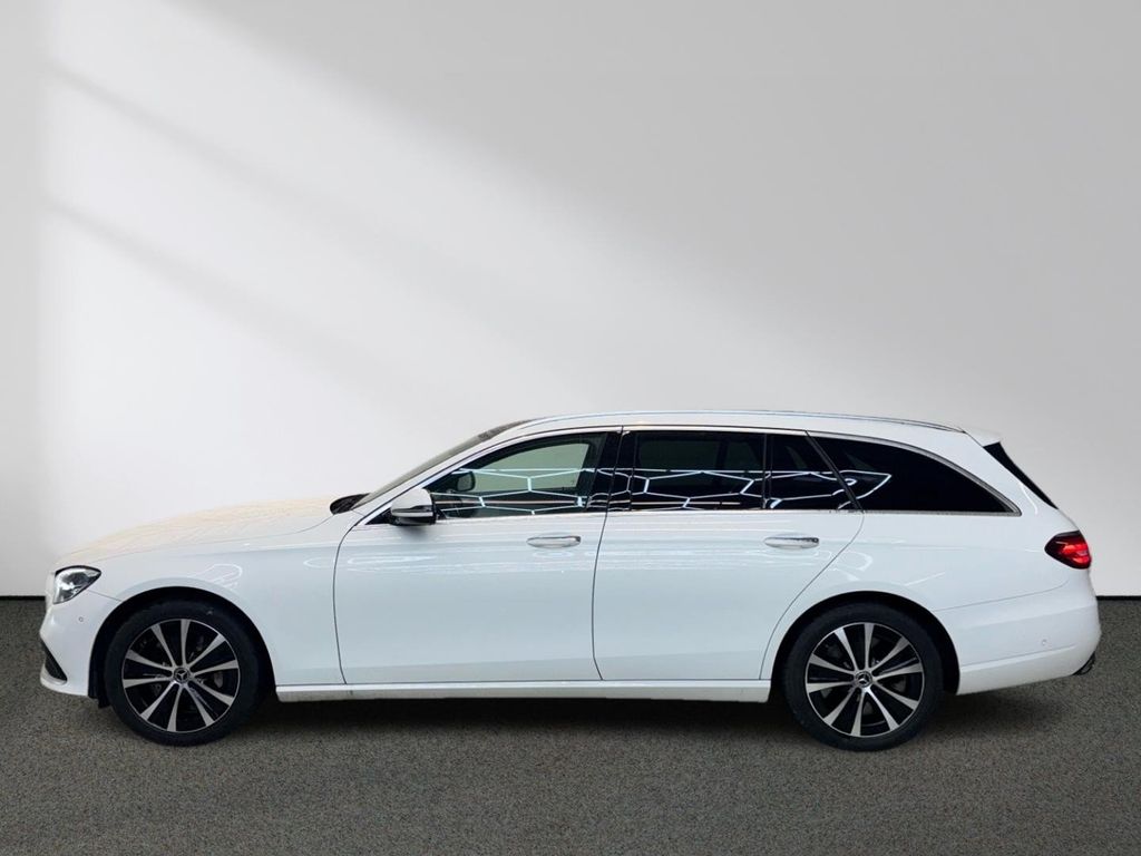 Mercedes-Benz E 300 2022