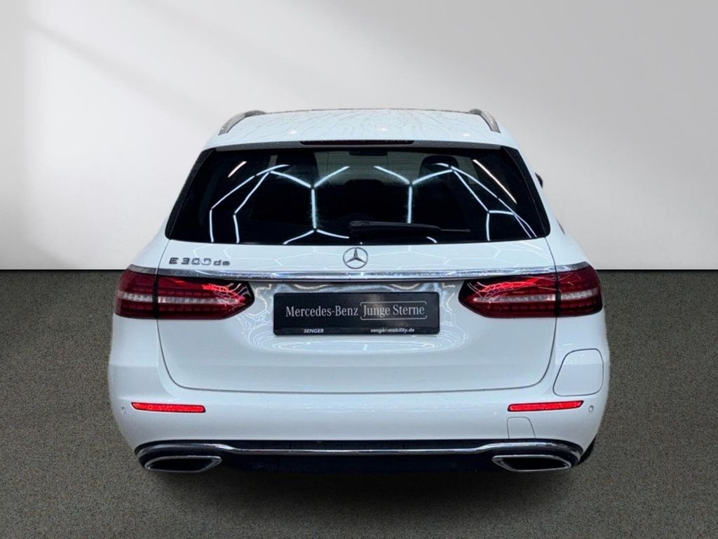Mercedes-Benz E 300 2022