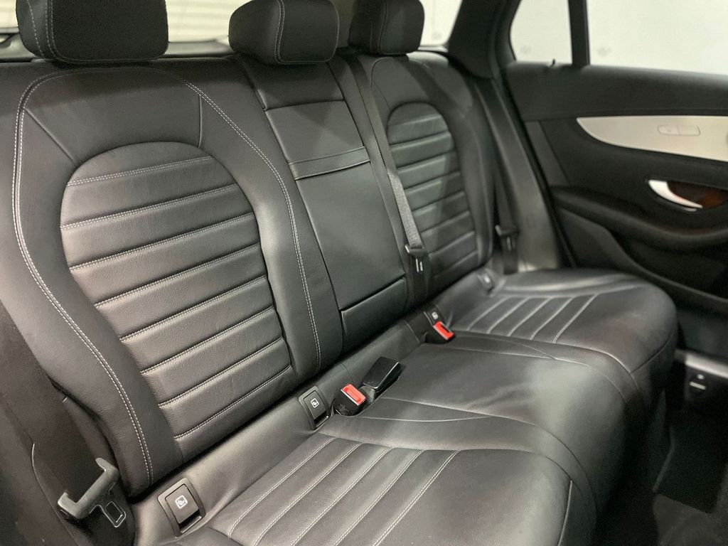 Mercedes-Benz GLC 300 2021