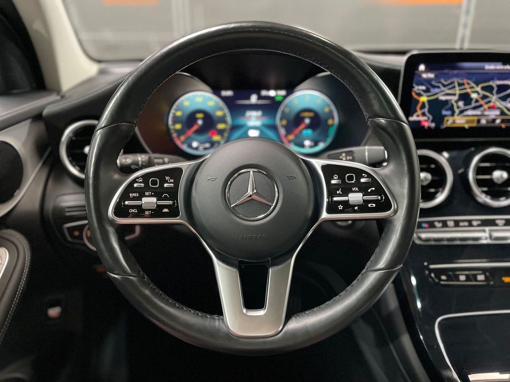 Mercedes-Benz GLC 300 2021