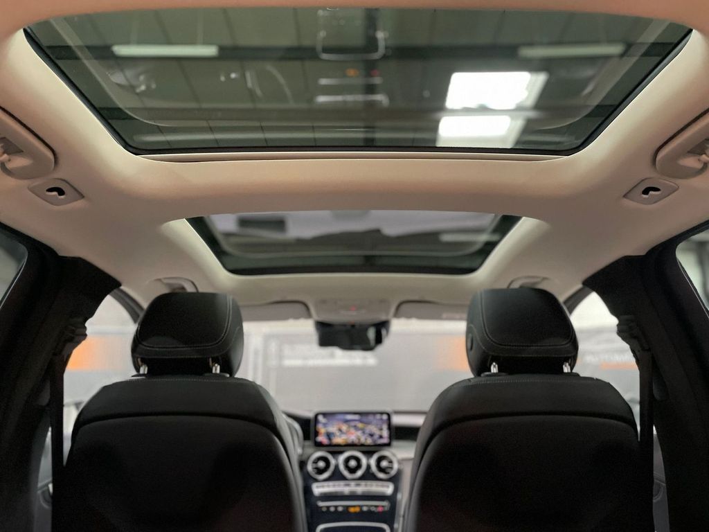 Mercedes-Benz GLC 300 2021