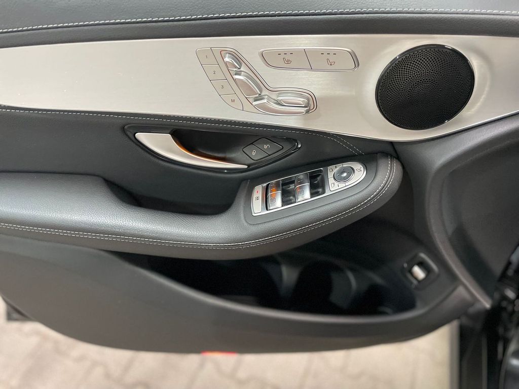 Mercedes-Benz GLC 300 2021