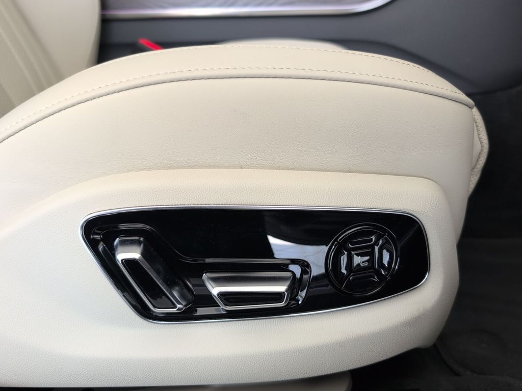 Audi A8 2023