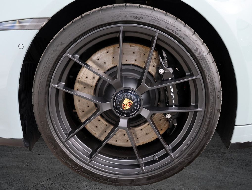 Porsche 992 2024