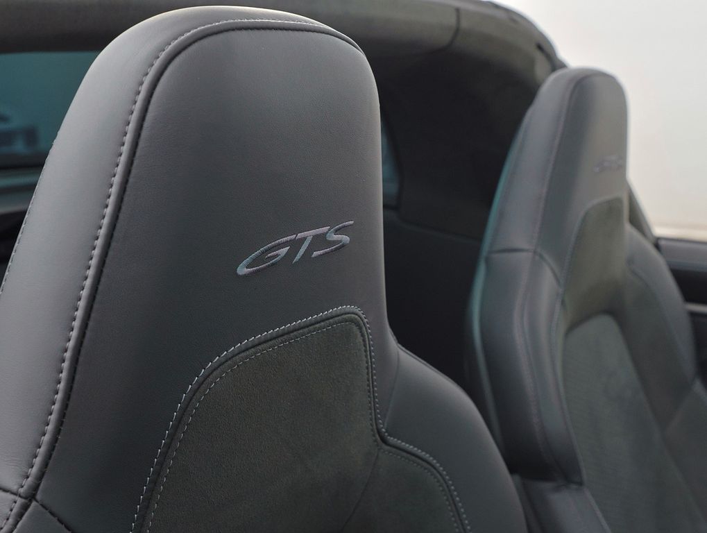 Porsche 992 2024