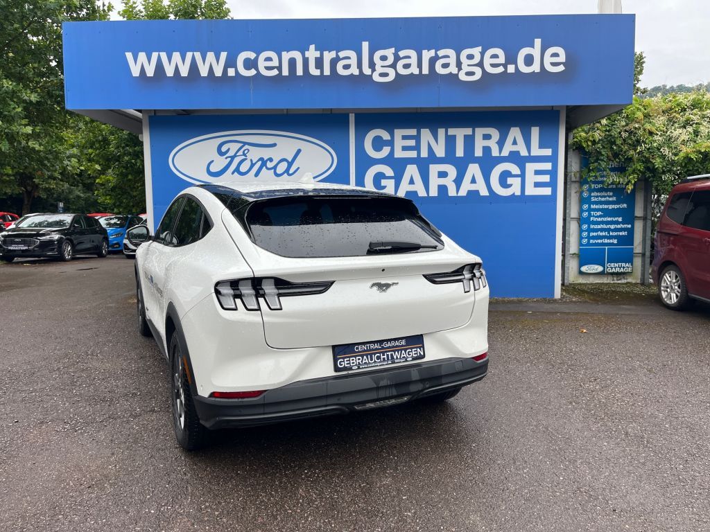 Ford Mustang Mach-E 2023