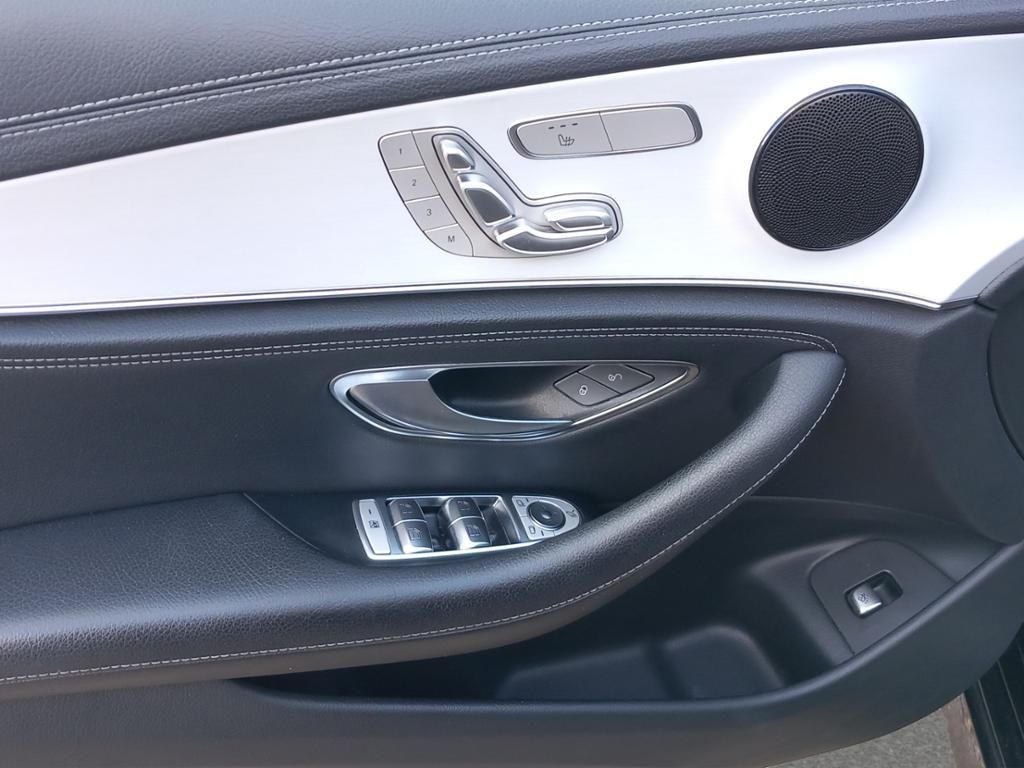 Mercedes-Benz E 300 2022