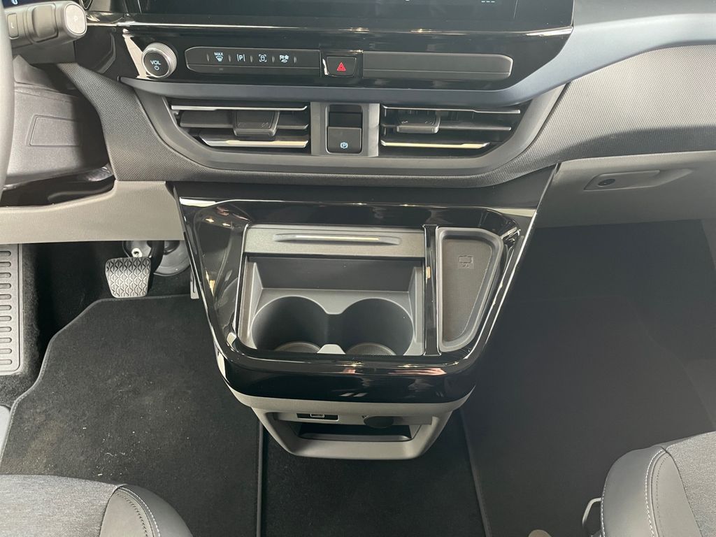 Ford Tourneo Custom 2025