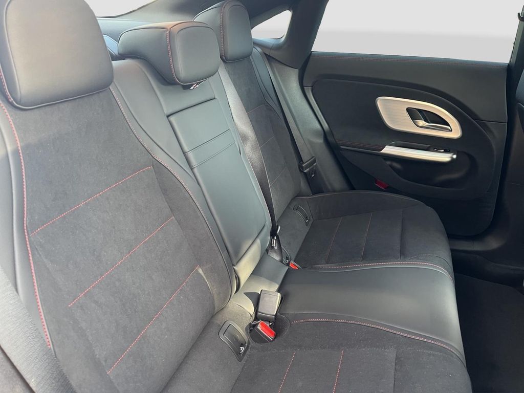 Mercedes-Benz CLA 250 2025