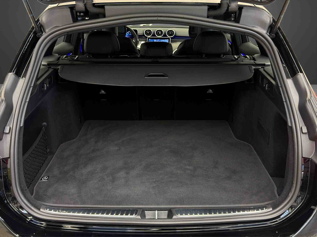 Mercedes-Benz C 200 2025