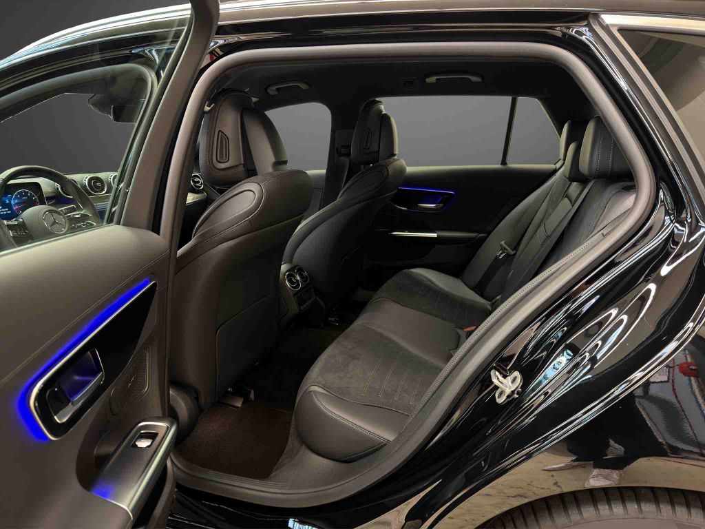 Mercedes-Benz C 200 2025