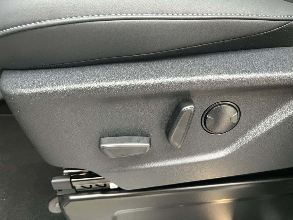 Ford Tourneo Custom 2025