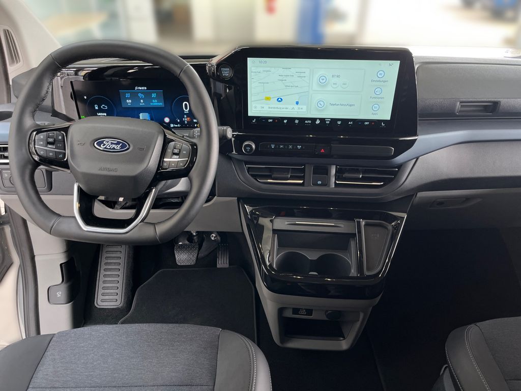 Ford Tourneo Custom 2025